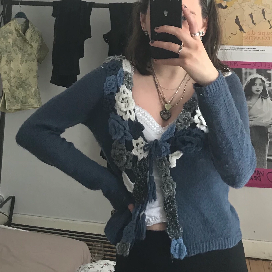 Blå stickad kofta med blommor💙 - 90