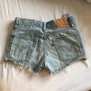 Levis shorts - Knappt använda, w.24