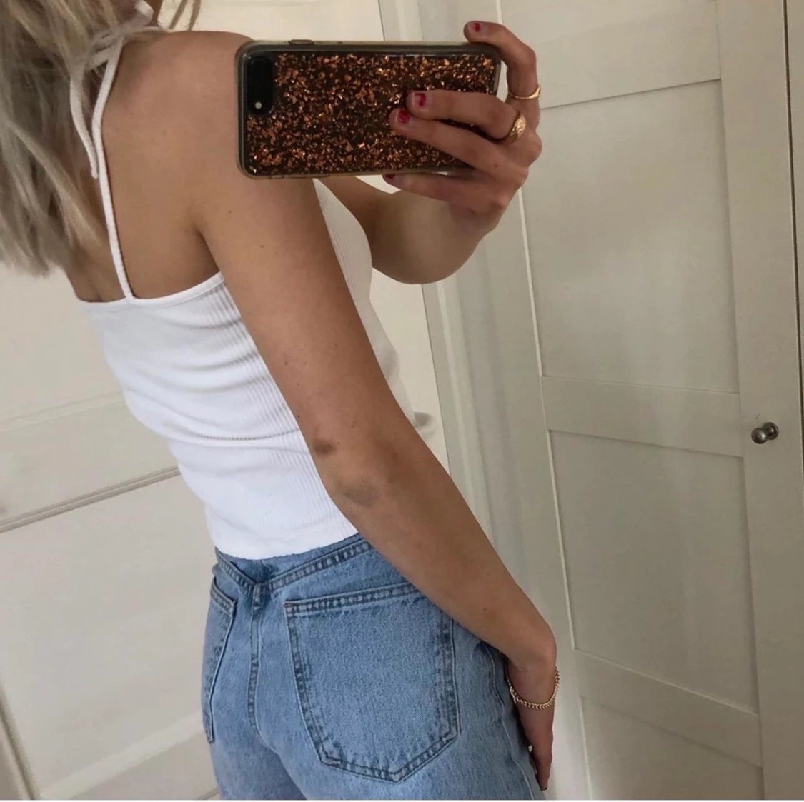 Vitt ribbat linne med knytning  - 91