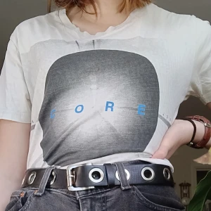 T-shirt med tryck - T-shirt från Jack&Jones i killstorlek, bra skick☺️ Frakten är inkluderad i priset✨