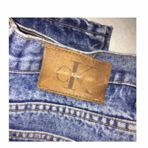  - snyggaste ck-momjeansen!! tyvärr är de alldeles för stora på mig och måste därför sälja vidare :( midjestorleken är 34 och frakten blir 90kr 🌸