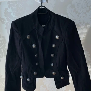  - Manchester jacka. Machete. Nyskick, oanvänd.