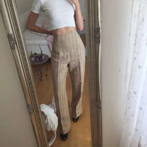  - Dösnygga linnenbyxor från Zara. Säljer pga förstora i midjan😢. Är 170 lång. Fri frakt!!