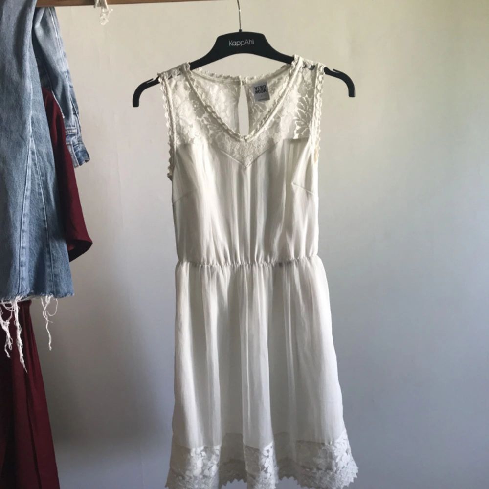 Fin klänning i storlek S från Vero | Plick Second Hand