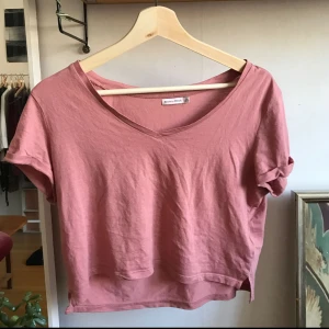  - Rosa crop top perfeeekt för sommaren & våren