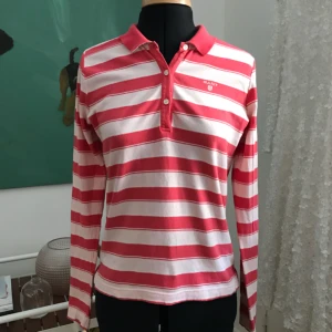  - Gant pike. Rosa randig. Storlek 170. Passar en SMALL. Superfint skick!