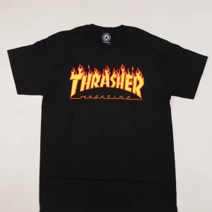  - Mycket fin äkta Thrasher T-shirt, passar både killar och tjejer! Storlek S Knappt använd