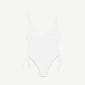  - Superfin baddräkt från Zara! Säljer pga köpte fel storlek och det var ej öppet köp:/ kan mötas upp i Stockholms innerstad men också frakta.