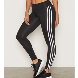  - Säljer nya Adidastights pga fel storlek. Endast använda en gång. Ord pris: 400kr 