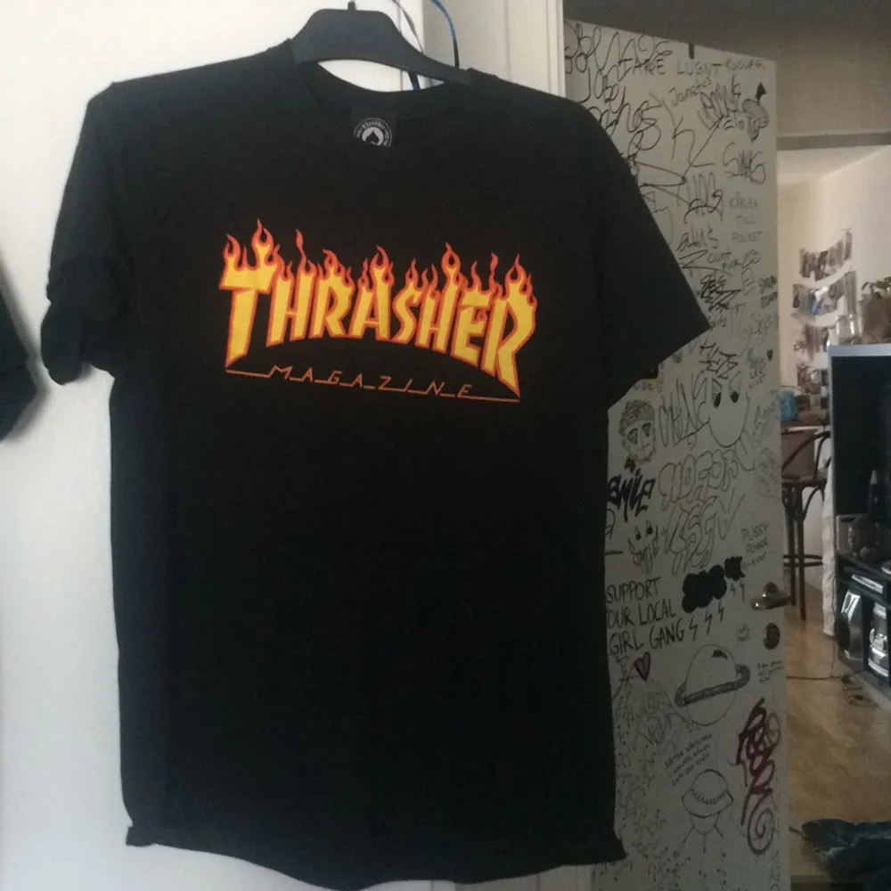 Thrasher tshirt. Säljer pga används ej längre🦄 Köparen betalar frakten på ca 50kr. T-shirts.