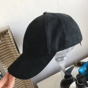  - Mockakeps från H&M, aldrig använd! 