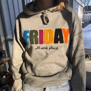  - Snygg hoodie som är helt fläckfri från Cubus. Härligt material. Den är XS men passar bra på S också. Köparen står för frakt. 