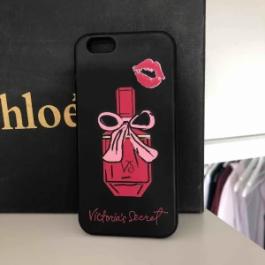  - Ett äkta Victorias secret skal till iPhone 6, köpt nån gång under 2017 och används inte längre. Bra kvalite🥰frakt 10kr💘