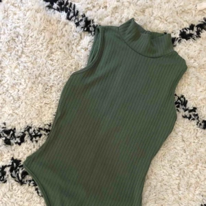  - Body från Rebecca Stella oanvänd in fraktas