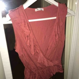  - Rosa body från NLY One. Den är tyvärr inte struken på bilden men självklart ser den bättre ut när den är!