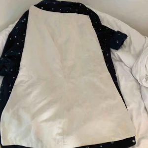  - Märke: Kaffe Storlek: 42 Material: mockakjol  