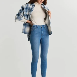 Snygga jeans - Jegging Jane jeans från Cubus i storlek xs, men stretchiga så passar även s. Köpta för 350 kr, använda 2-3 gånger☺️