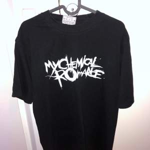 great contition super rare my chemical band t-shirt