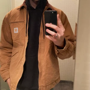Carhartt work-jacket - Jackan passar M/L, 600:- eller högsta bud 🤩 GRATIS FRAKT