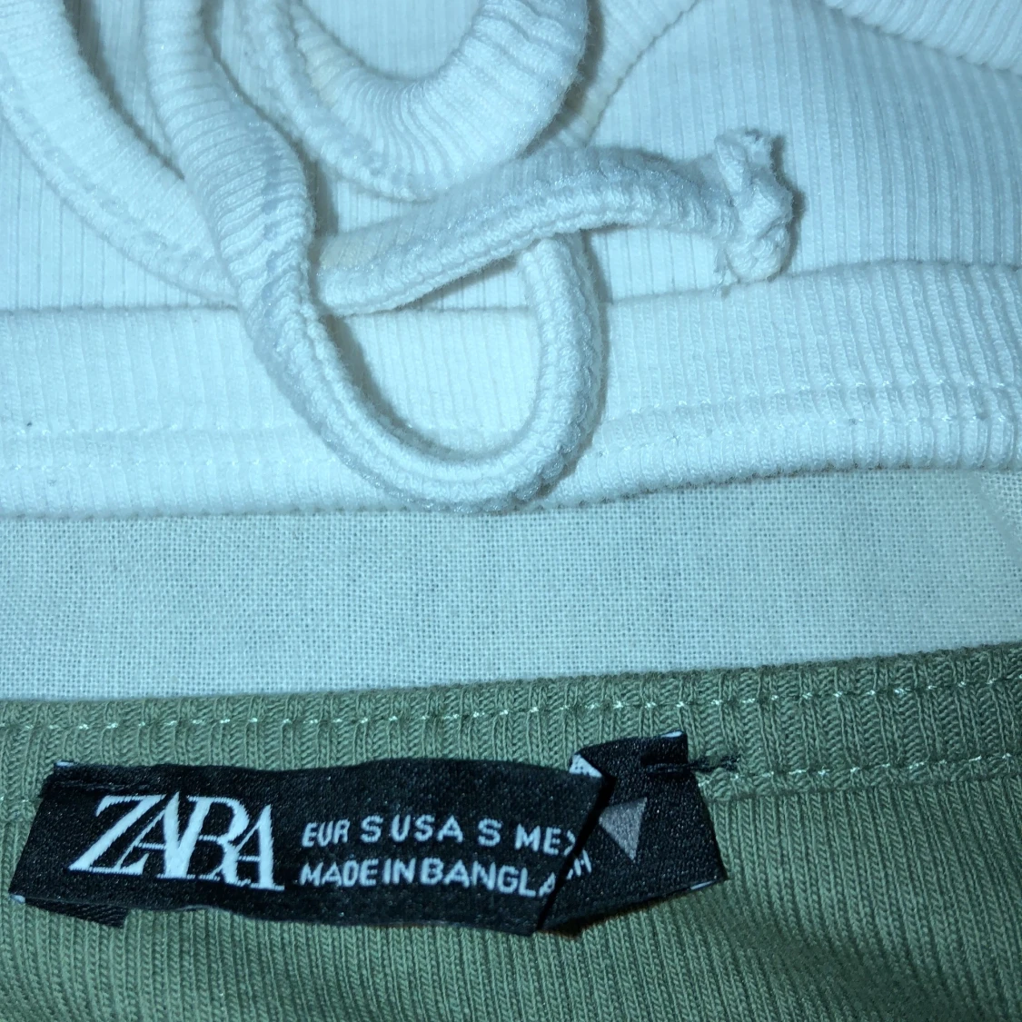 Toppar från Zara - 90