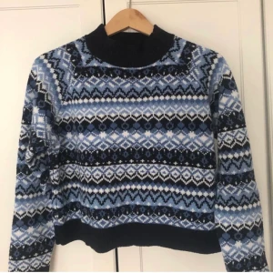 Tröja - Säljer min fina tröja från monki, nästan aldrig använd 💗💞