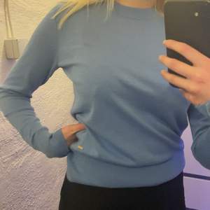 Blå tröja från Lindex, storlek S. Säljer för 80kr+frakt