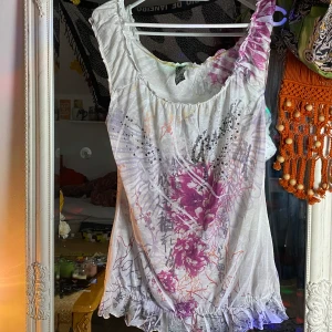 Guess linne - Supersött linne!🧸💕 frakt: 44kr