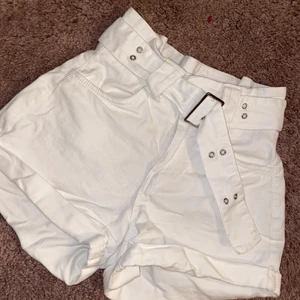 Shorts  - Skit snygga shorts hög midjade, köpt från bershka 