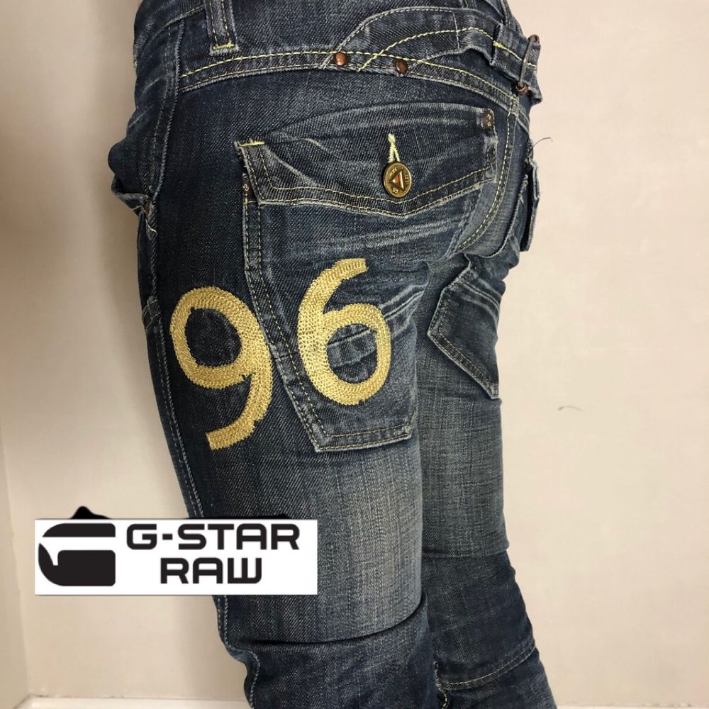 G-star ’96’ från 2008 💥 Jeansmått: 24/32 midja: 79cm innerbenslängd 80cm 💗. Jeans & Byxor.
