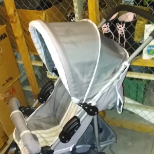  - Sulky Disney Nalle Puh I fint skick Fullt liggläge och stor varukorg Svängbara framhjul Medföljer regnskydd 250:-  Hämtas i Husby backe Söderköping 