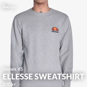  - SUPERSNYGG och trendig Ellesse sweatshirt, inköpt för 749:- , helt oanvänd, inga flaws eller någon som helst skada. Varför jag säljer den så billigt är pga. att den inte kommer till användning hos mig vilket den förtjänar. 🖤