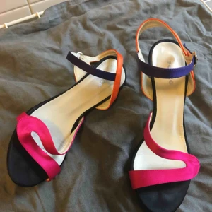  - Sexiga höga sommarklackar. Köpta i Spanien. 