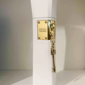  - the key från justin bieber. endast sprayat några få gånger så nästan helt full 🔑