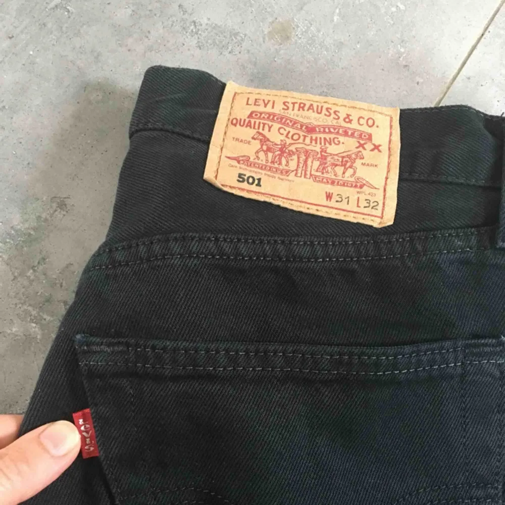 Vintage Levi 501s jeans in black / svarta / amazing condition !. Jeans & Byxor.