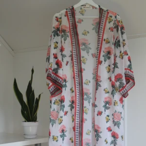  - Lång kimono i fint skick! 