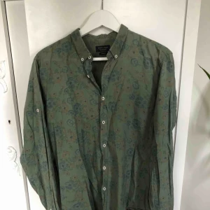  - Gammal favorit-skjorta. Super bra passform, Slim fit L
