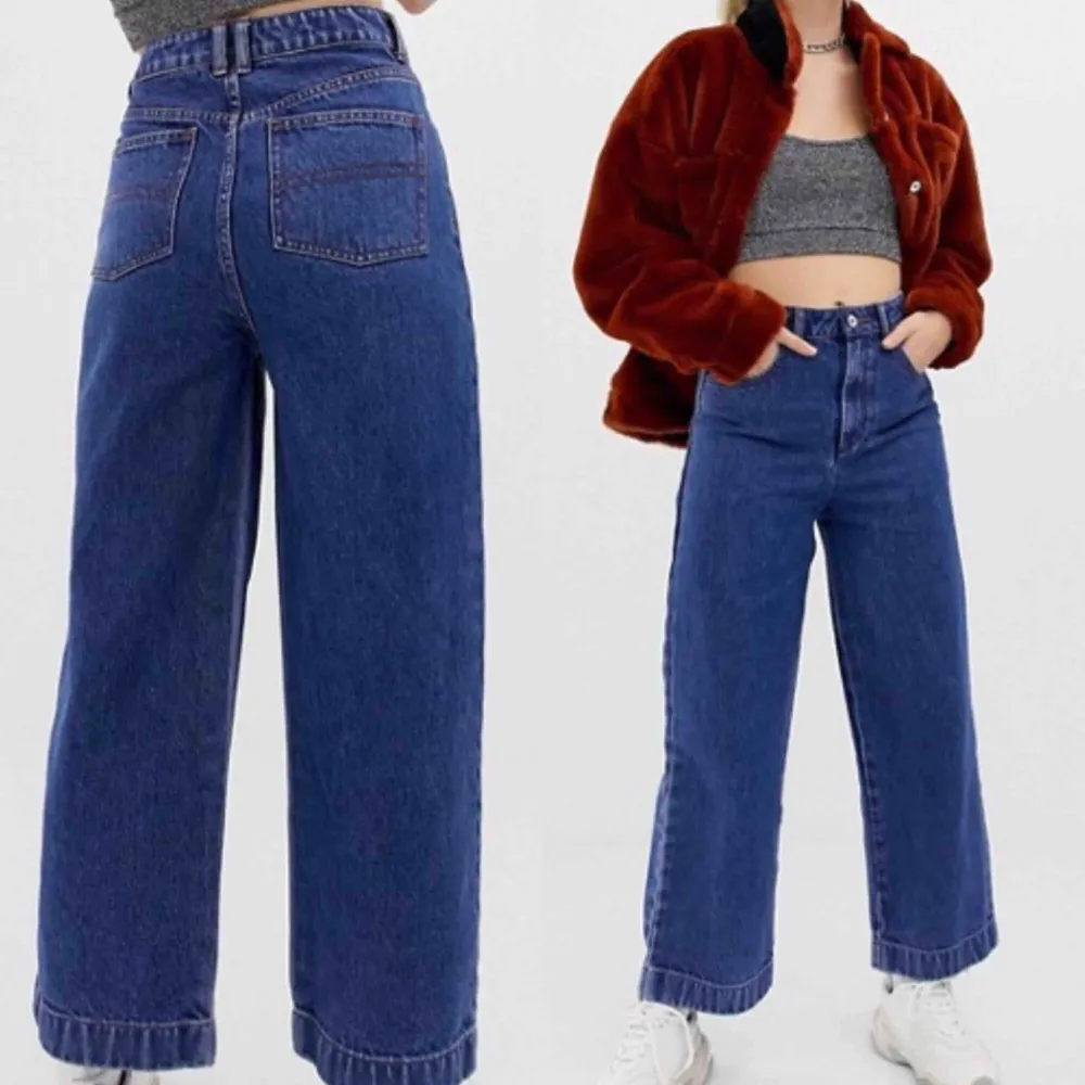 Snygga vida jeans köpta från Asos med märket ”COLLUSION” för 375kr. Storlek W28/L30.  Använda fåtal gånger därmed i gott skick! Frakt tillkommer och betalningen sker via Swish.. Jeans & Byxor.