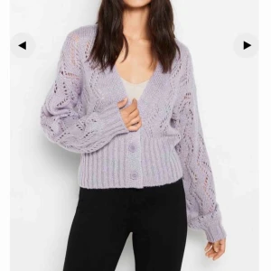  - Säljer denna superfina koftan i en lavendel lila färg från Lindex som endast är använd två gånger💜