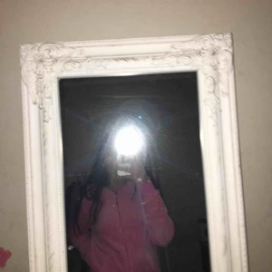  - Kofta i rosa sammet, köpt från Cubus för 249kr men säljer för 80kr, frakt tillkommer🙃    