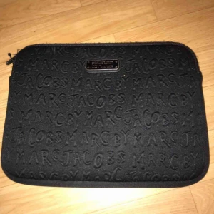  - Marc by Marc Jacobs fodral helt ny 