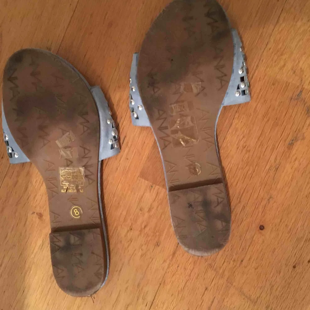 1 par sandaler från a ANNA i storlek8. Knappt använda.. Skor.
