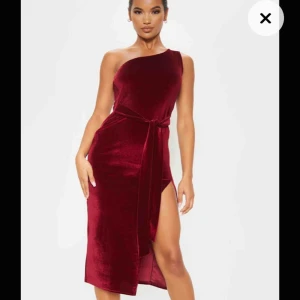  - Helt ny! Prislapp kvar. Jag säljer denna då jag beställde i fel färg.