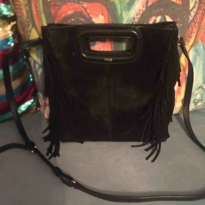  - Maje mini väska , i mocka .