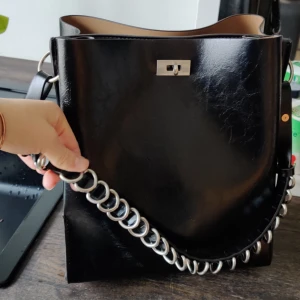  - Väska från Zara, sparsamt använd! 