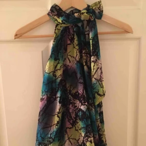  - Blus från H&M storlek 38