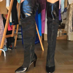  - Dojjor som täcker knäna, så långa är dom! +AS snygga! 