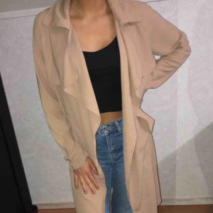  - Kappa från bikbok. Köpt för 800kr 