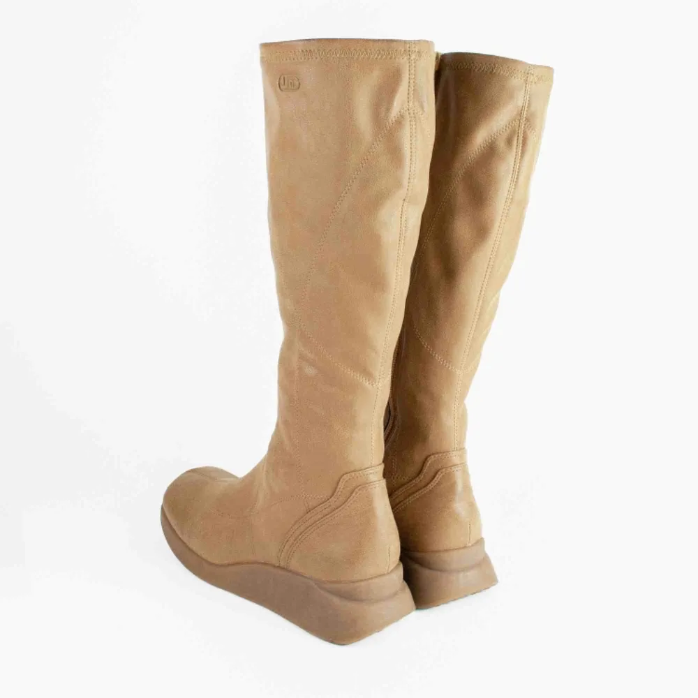 Vintage 90s 00s Y2K wedge heel square toe knee high boots in beige. Tight stretchy sock-like calves  Label: 38, feels like true to size Free shipping! Read the full description at our website majorunit.com No returns. Skor.