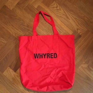  - Röd tygkasse från Whyred, använd 1 gång
