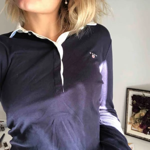  - tröja från gant! använd fåtal gånger så riktigt gott skick🤩